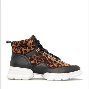 Shoedazzle Leopard Lace Up Sneaker W/Socks